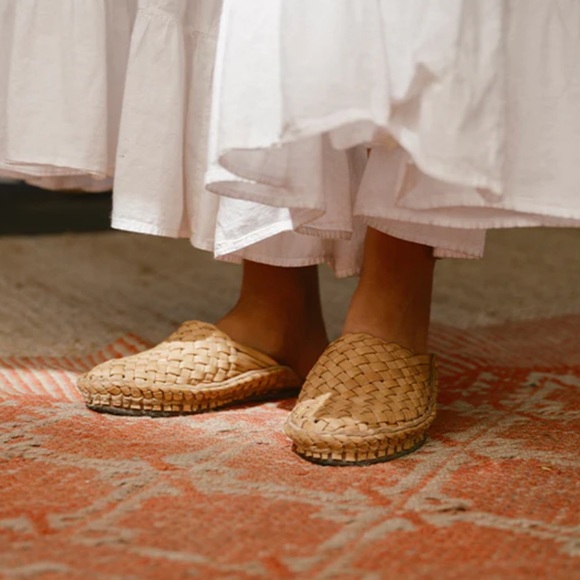 Mohinders Woven Slide in Honey - Picture 3 of 7